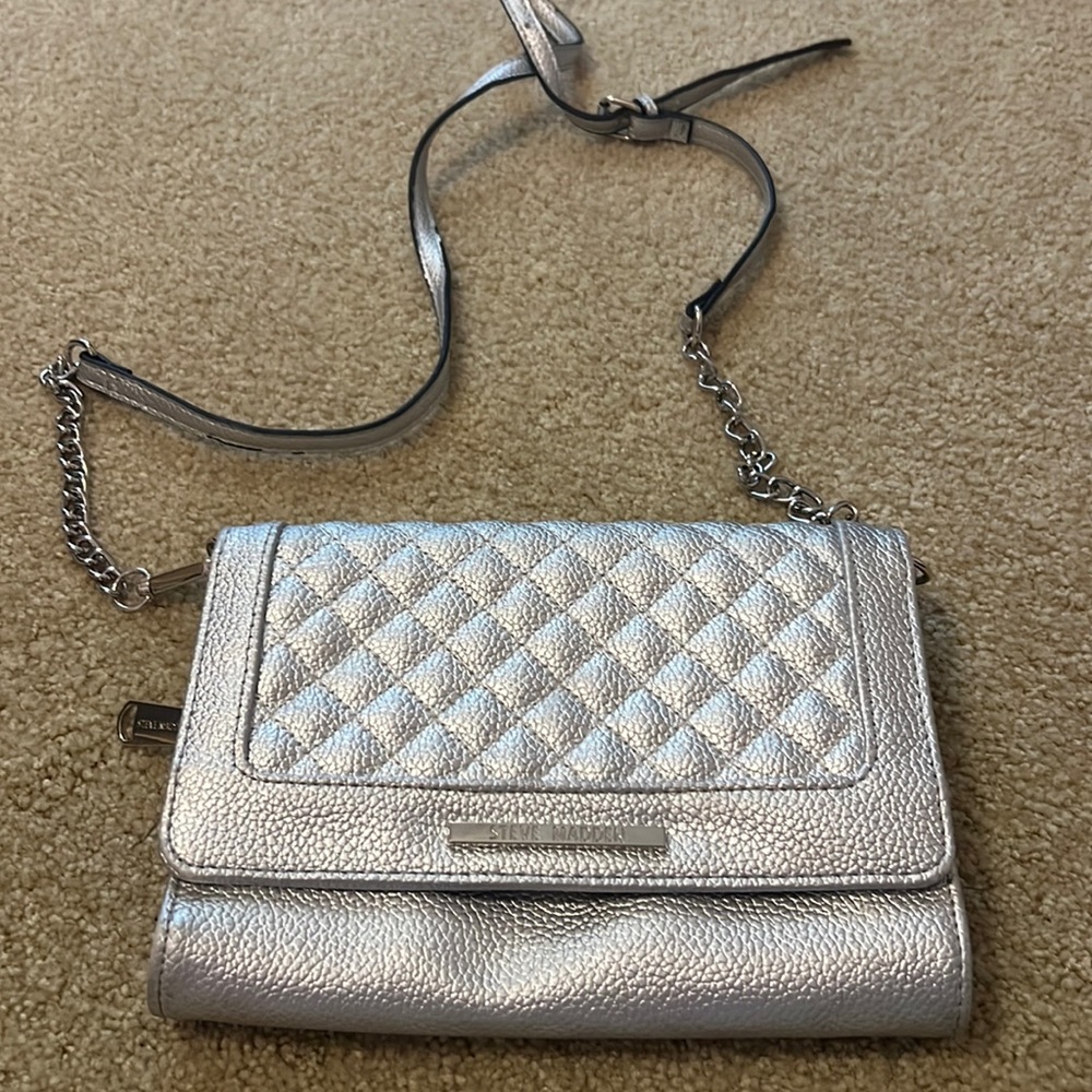 Steve Madden Silver Quilted Crossbody